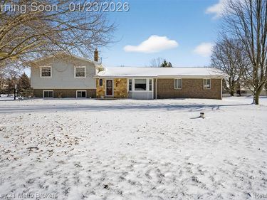 11452 Whitaker Road, Tyrone Twp, MI 48430