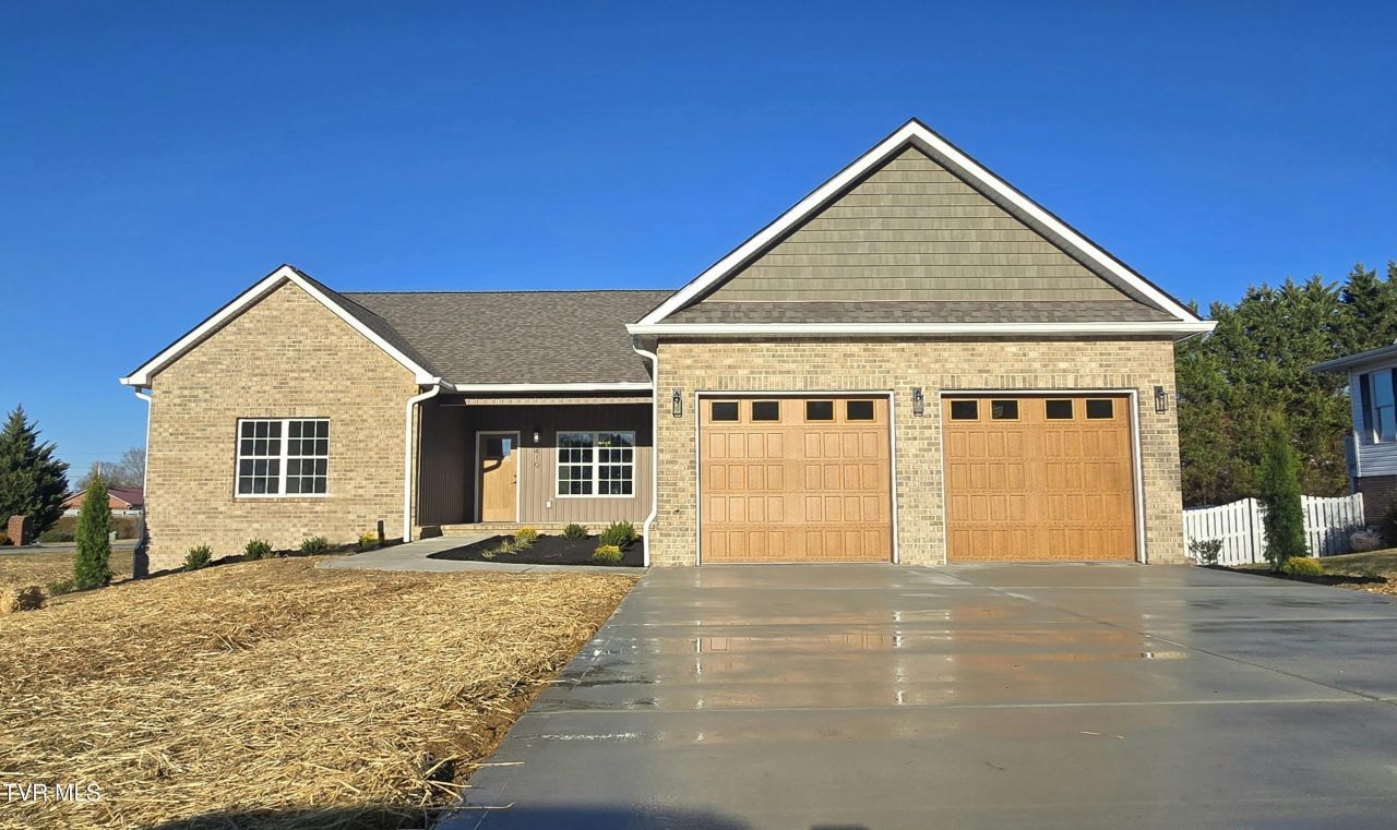 410 Wiltshire Drive, Johnson City, TN 37615 Main Photo