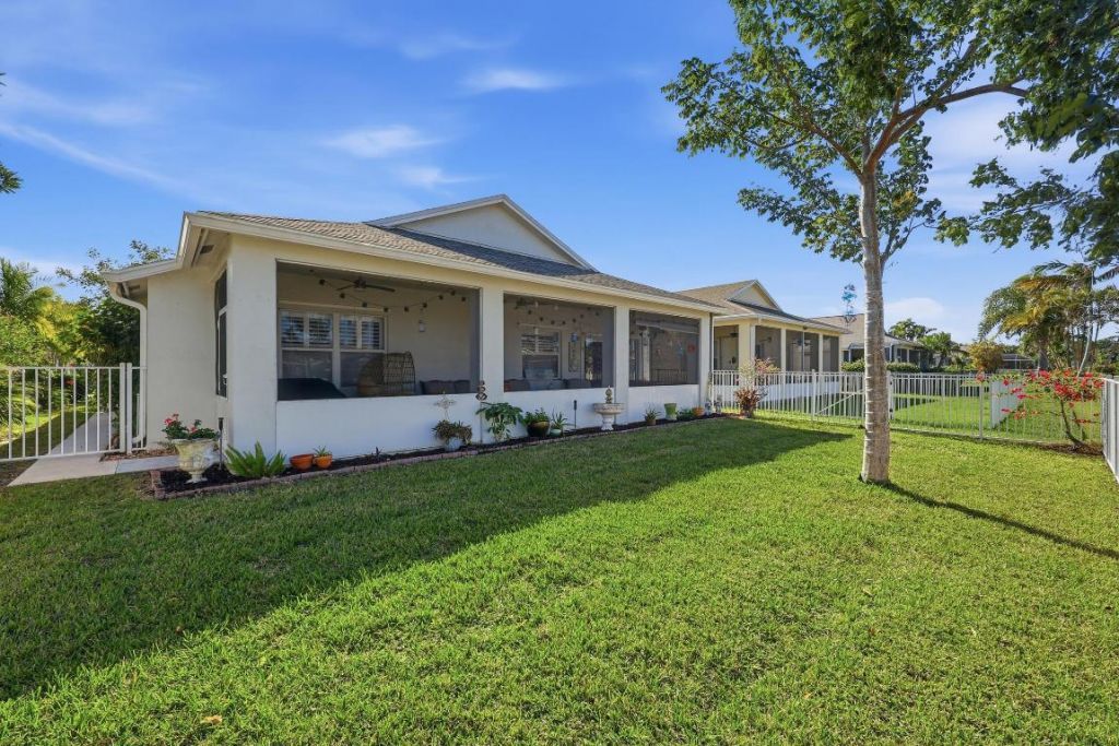 367 SW North Shore Boulevard, Port Saint Lucie, FL 34986 Photo