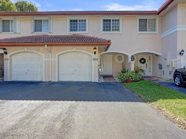 8964 NW 38th Dr, Unit 8964, Coral Springs, FL 33065
