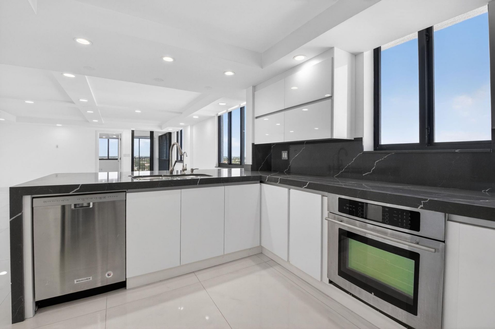 3420 S Ocean Boulevard, Unit PH-T, Highland Beach, FL 33487 Photo