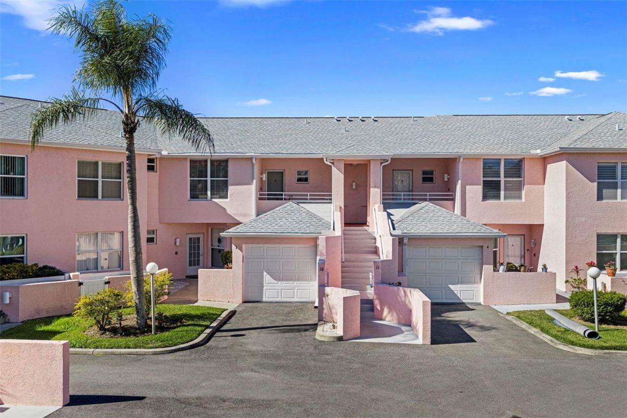 4220 Pinebrook Circle, Unit 10, Bradenton, FL 34209 Photo