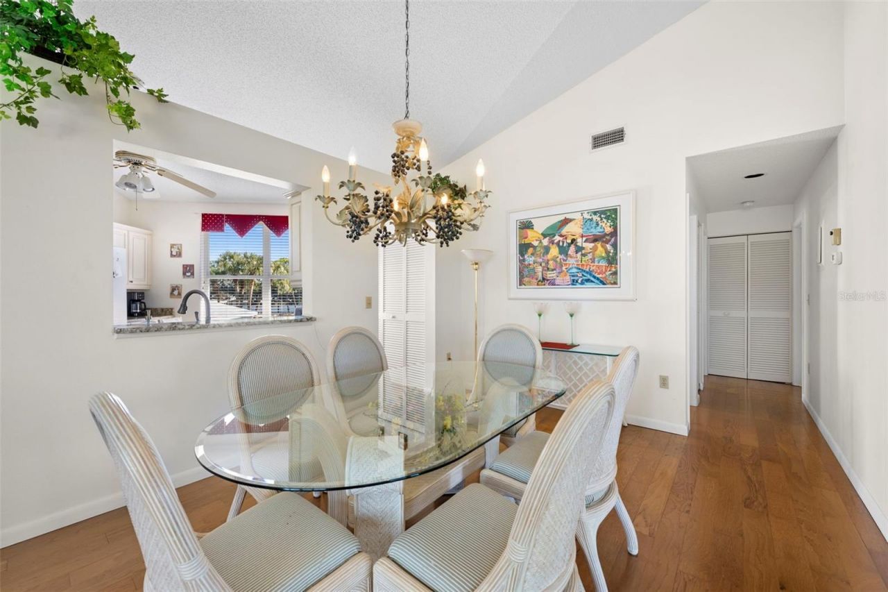 4220 Pinebrook Circle, Unit 10, Bradenton, FL 34209 Photo