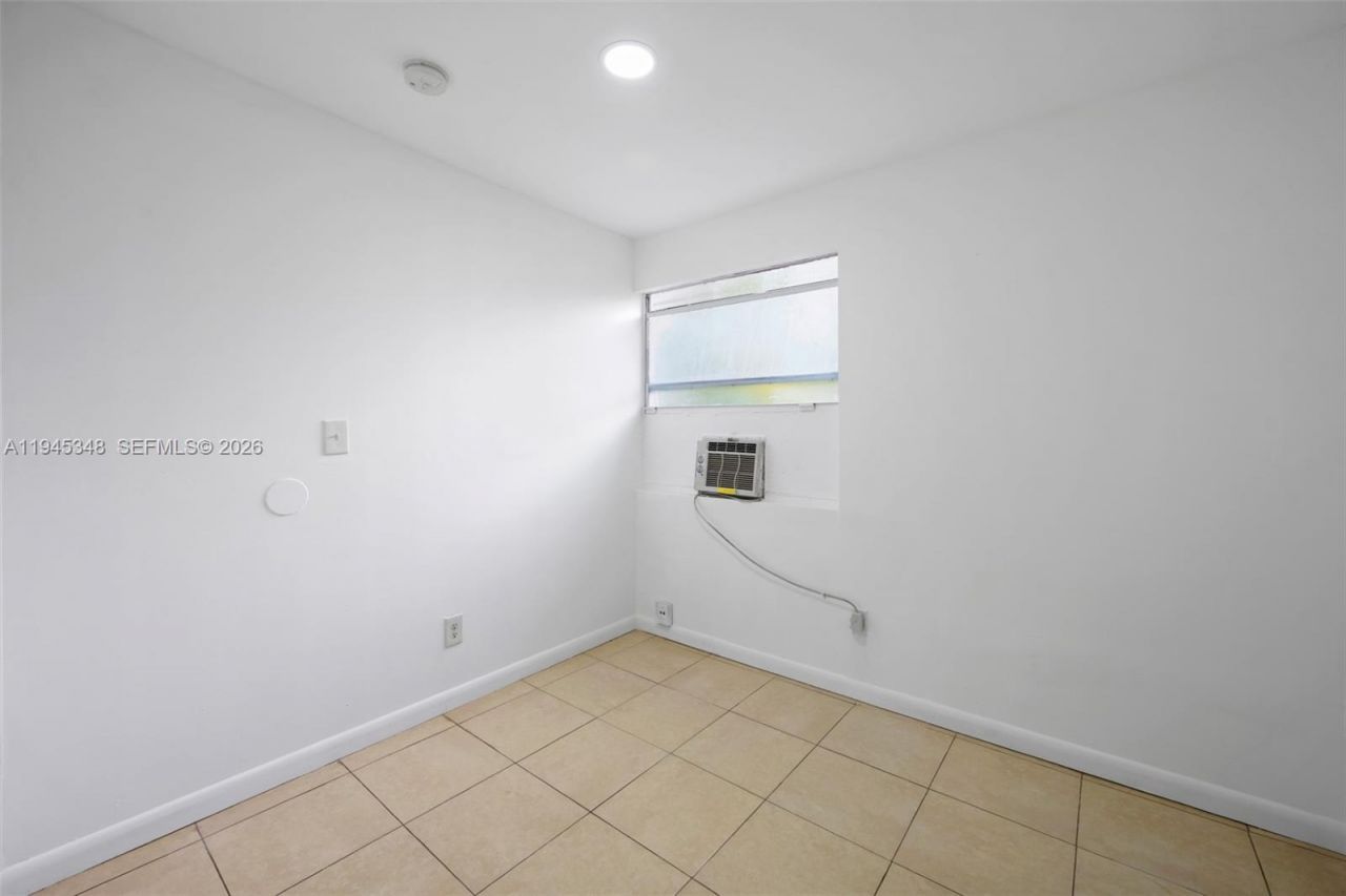 348 NE 58th St, Miami, FL 33137 Photo