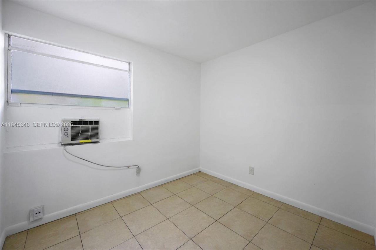 348 NE 58th St, Miami, FL 33137 Photo