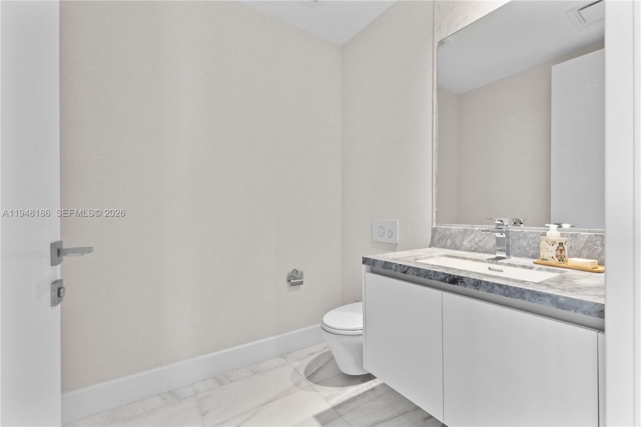 700 NE 26th Ter, Unit 4701, Miami, FL 33137 Photo