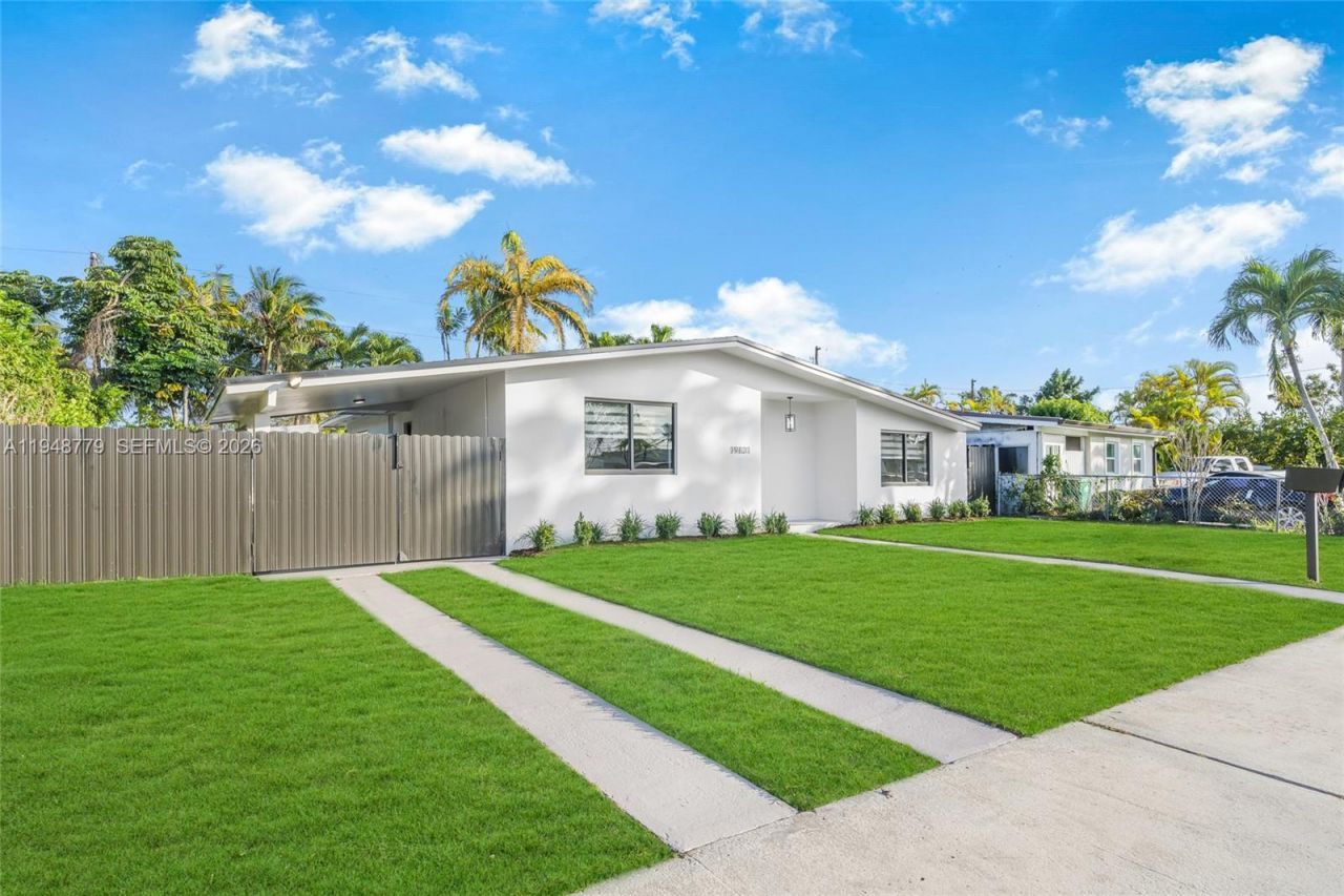 19831 Gulfstream Rd, Cutler Bay, FL 33157 Photo