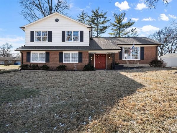 11960 Randy Drive, Creve Coeur, MO 63141