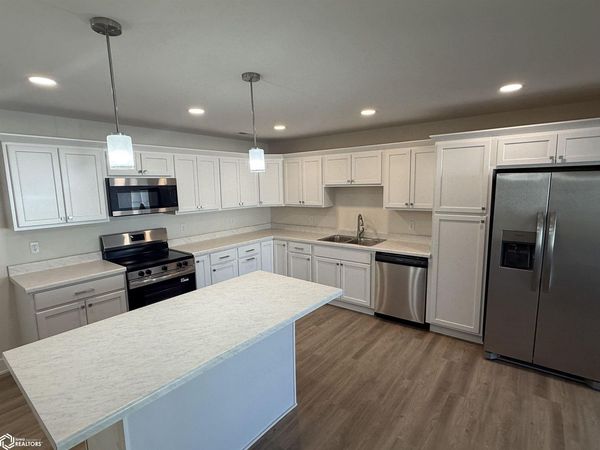 1103 Emerald Cove Drive, Clear Lake, IA 50428