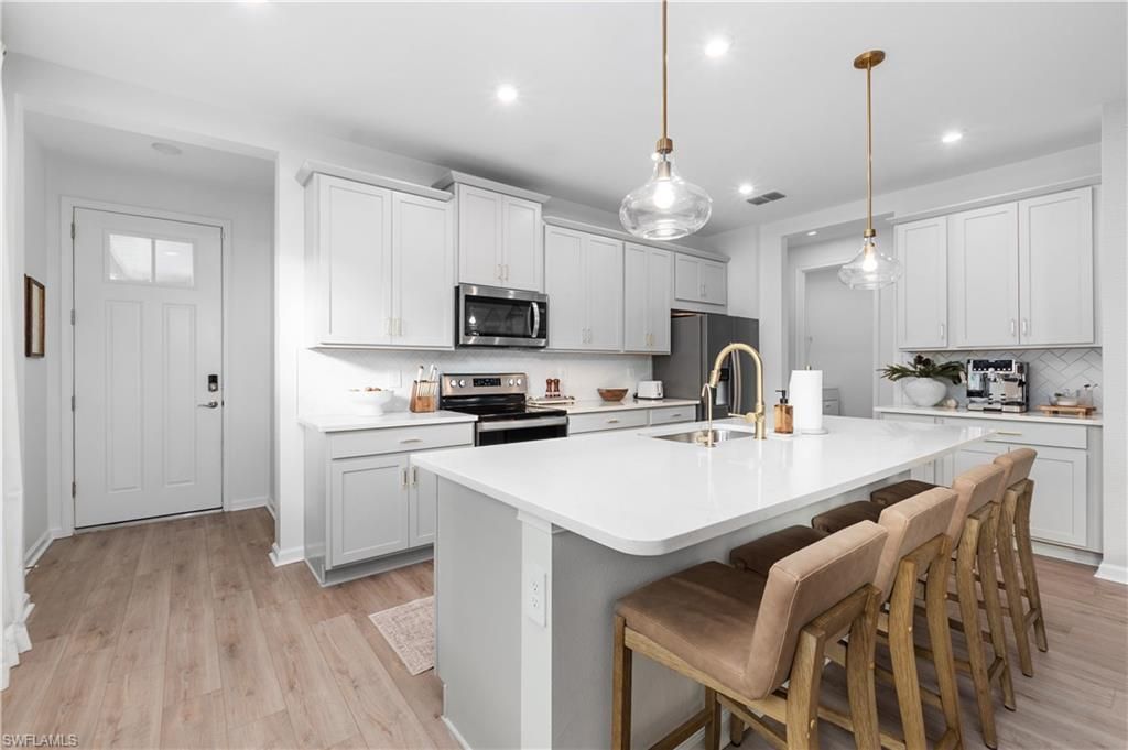 10313 Bonavie Cove Dr, Fort Myers, FL 33966 Photo