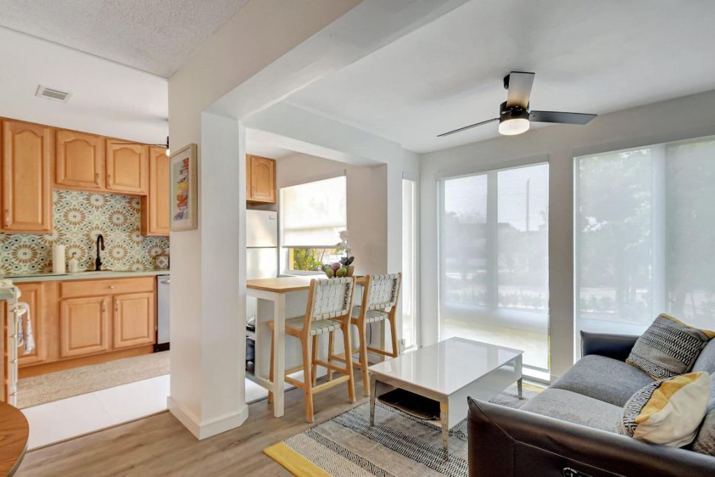 23 Colonial Club Drive, Unit 204, Boynton Beach, FL 33435 Photo