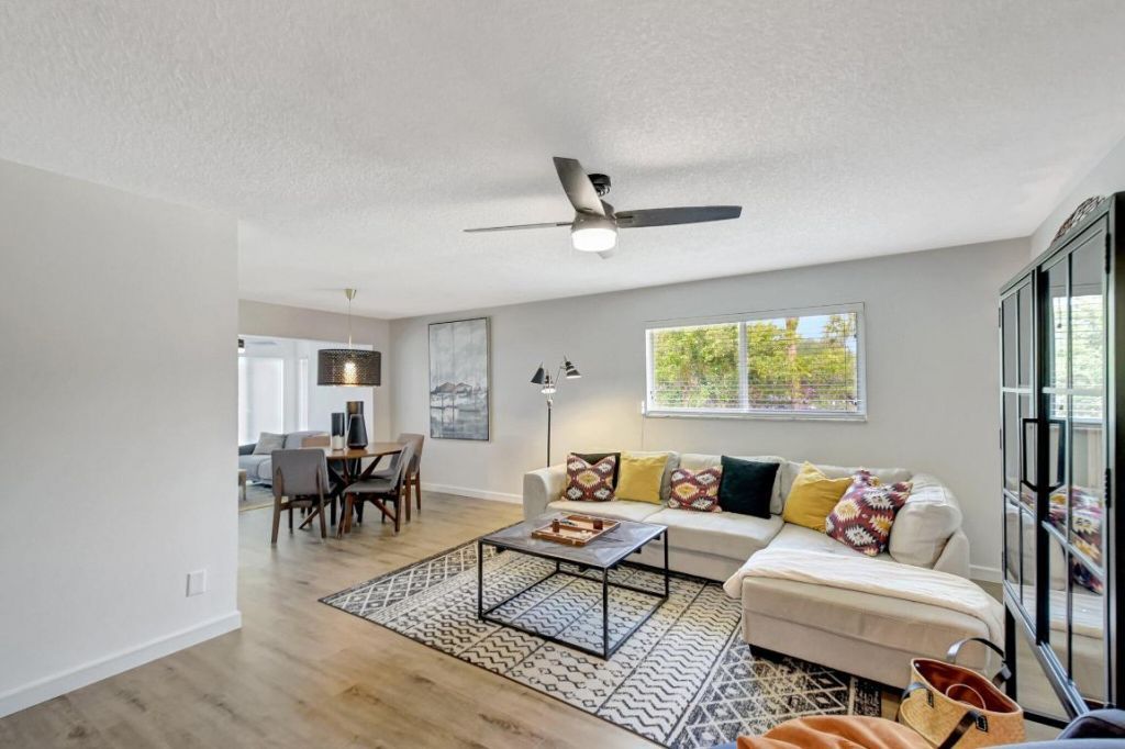 23 Colonial Club Drive, Unit 204, Boynton Beach, FL 33435 Photo