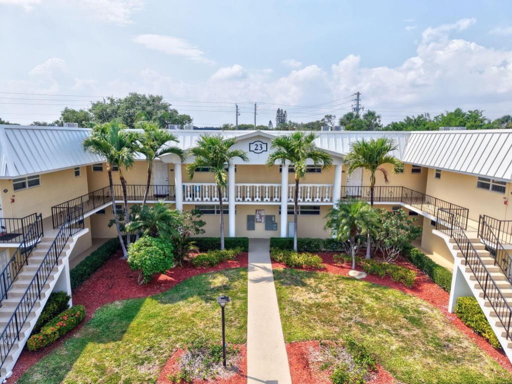 23 Colonial Club Drive, Unit 204, Boynton Beach, FL 33435 Photo