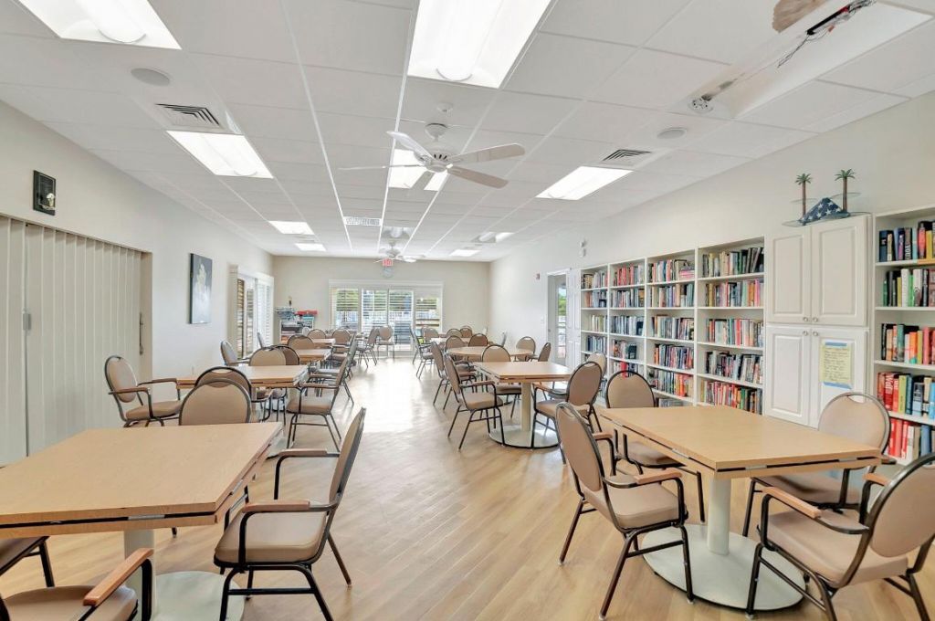 23 Colonial Club Drive, Unit 204, Boynton Beach, FL 33435 Photo