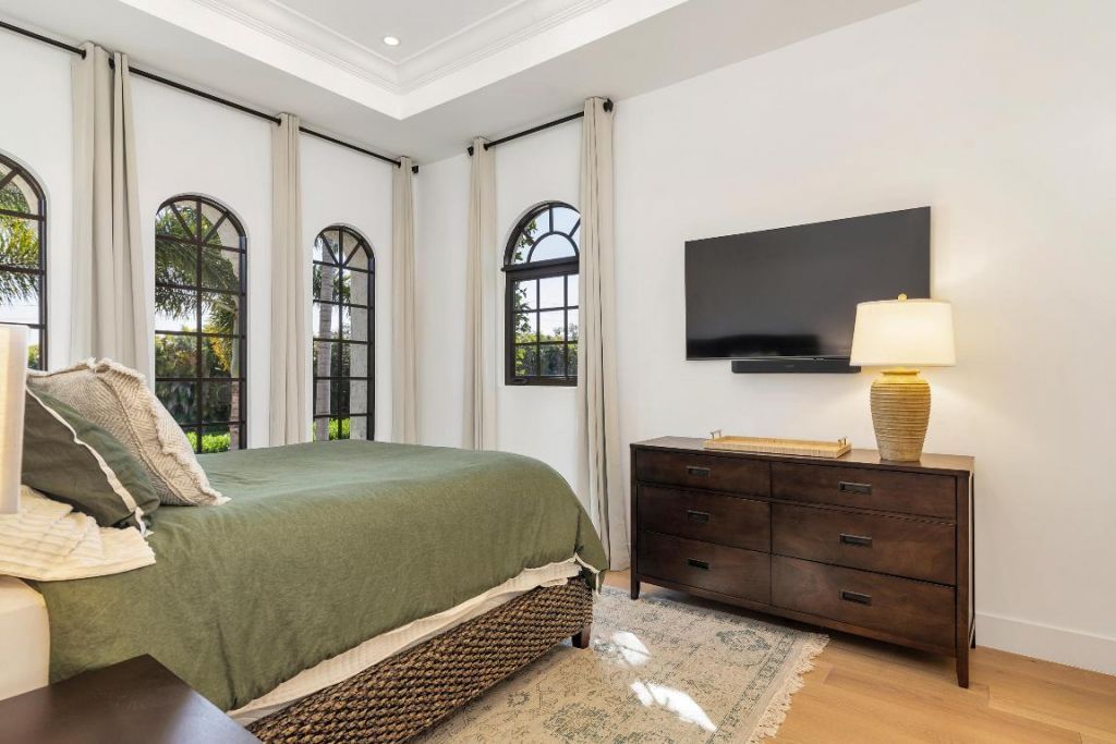 2085 Regents Boulevard, West Palm Beach, FL 33409 Photo