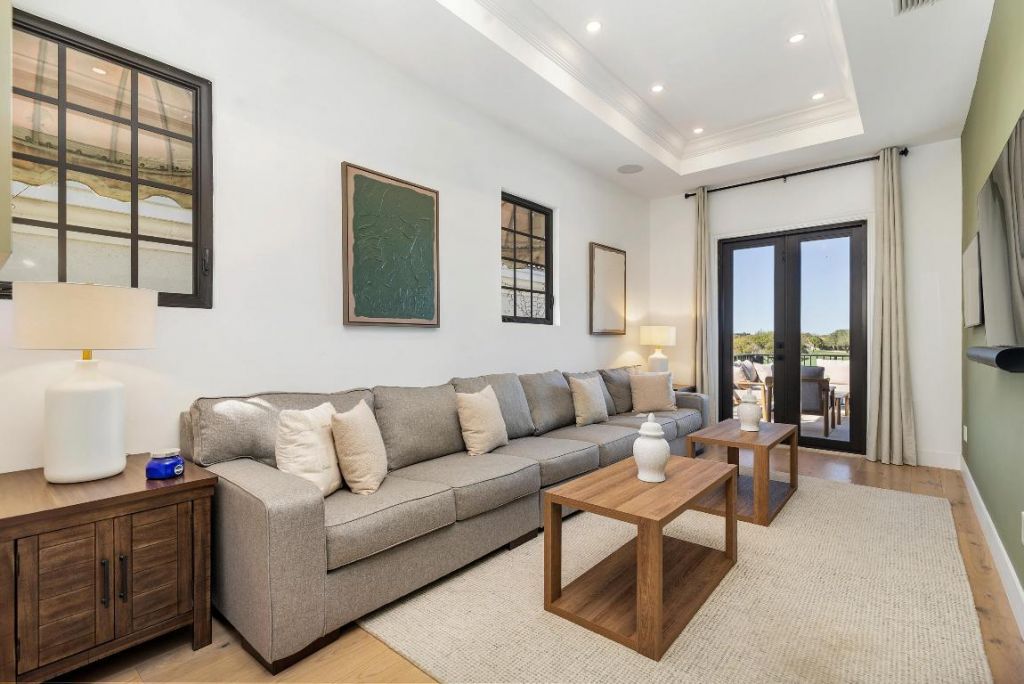 2085 Regents Boulevard, West Palm Beach, FL 33409 Photo