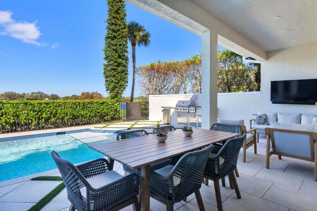 2085 Regents Boulevard, West Palm Beach, FL 33409 Photo