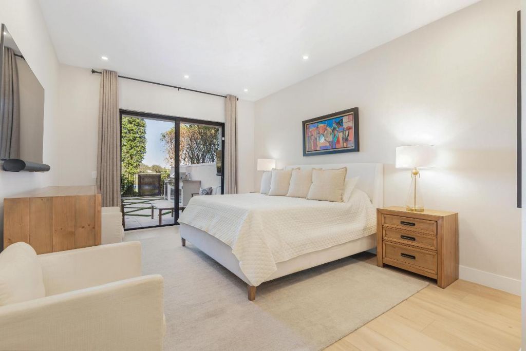 2085 Regents Boulevard, West Palm Beach, FL 33409 Photo