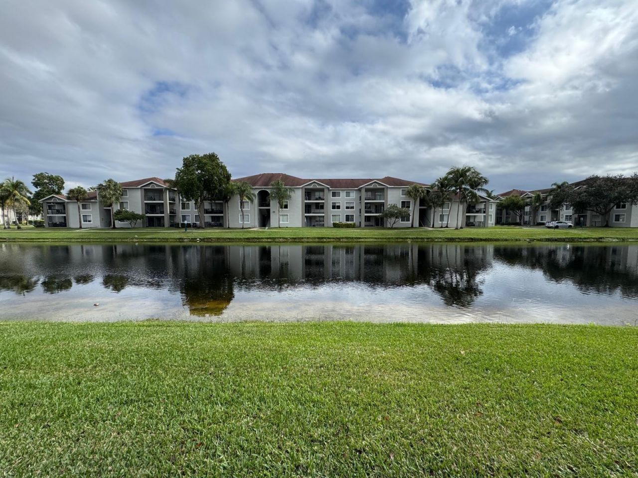 8060 N Nob Hill Road, Unit 106, Tamarac, FL 33321 Photo