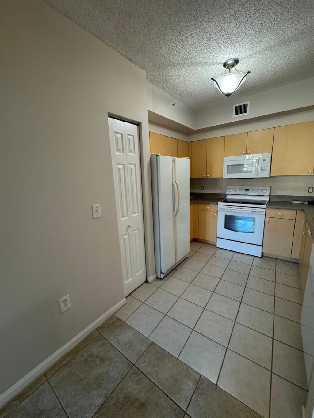 8060 N Nob Hill Road, Unit 106, Tamarac, FL 33321 Photo
