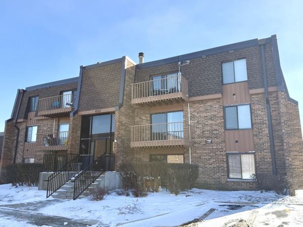 631 Derry Court, Unit 2C, Schaumburg, IL 60193