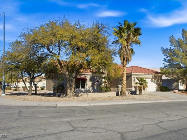 10008 Button Willow Drive, Las Vegas, NV 89134