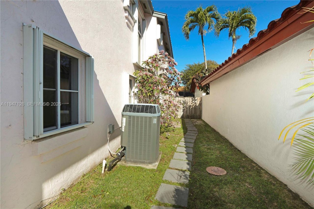 14826 SW 110th Ter, Miami, FL 33196 Photo