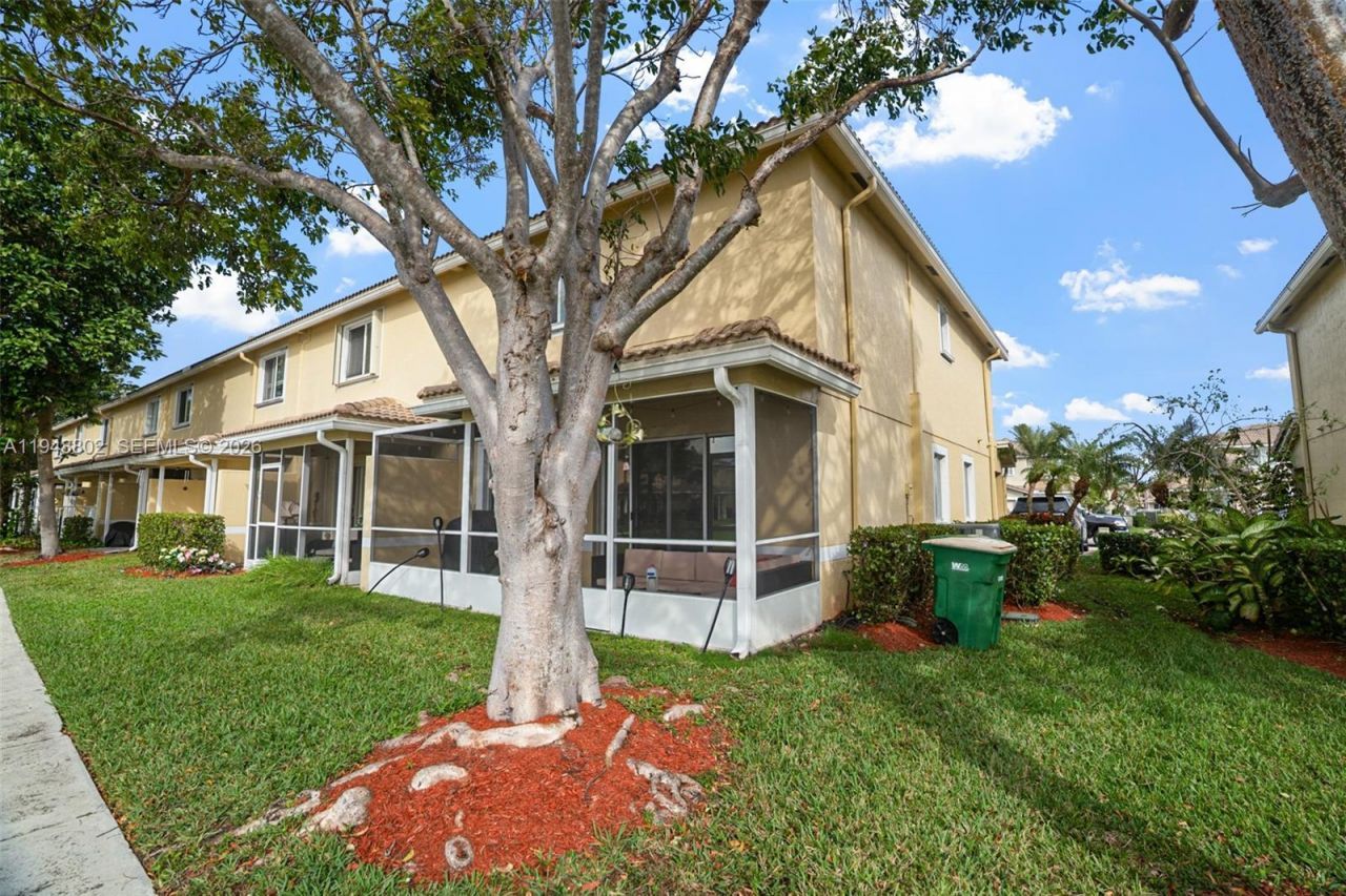 5951 Royal Way, Tamarac, FL 33321 Photo