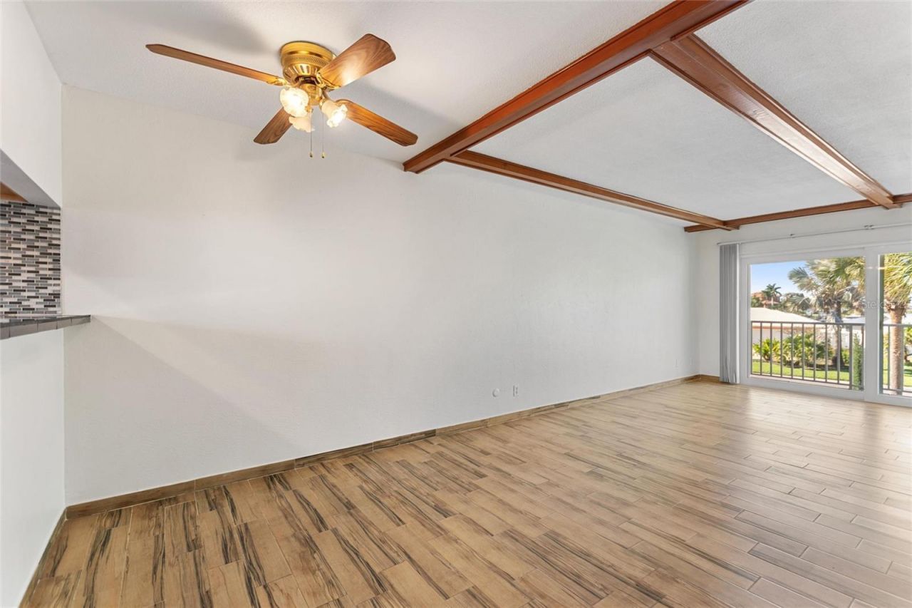 4250 37th Street S, Unit 5, Saint Petersburg, FL 33711 Photo