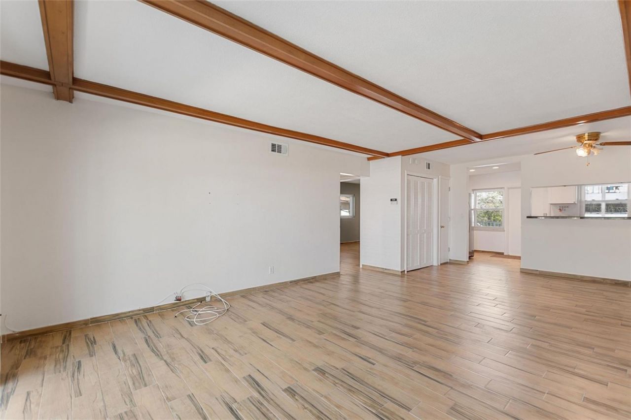 4250 37th Street S, Unit 5, Saint Petersburg, FL 33711 Photo