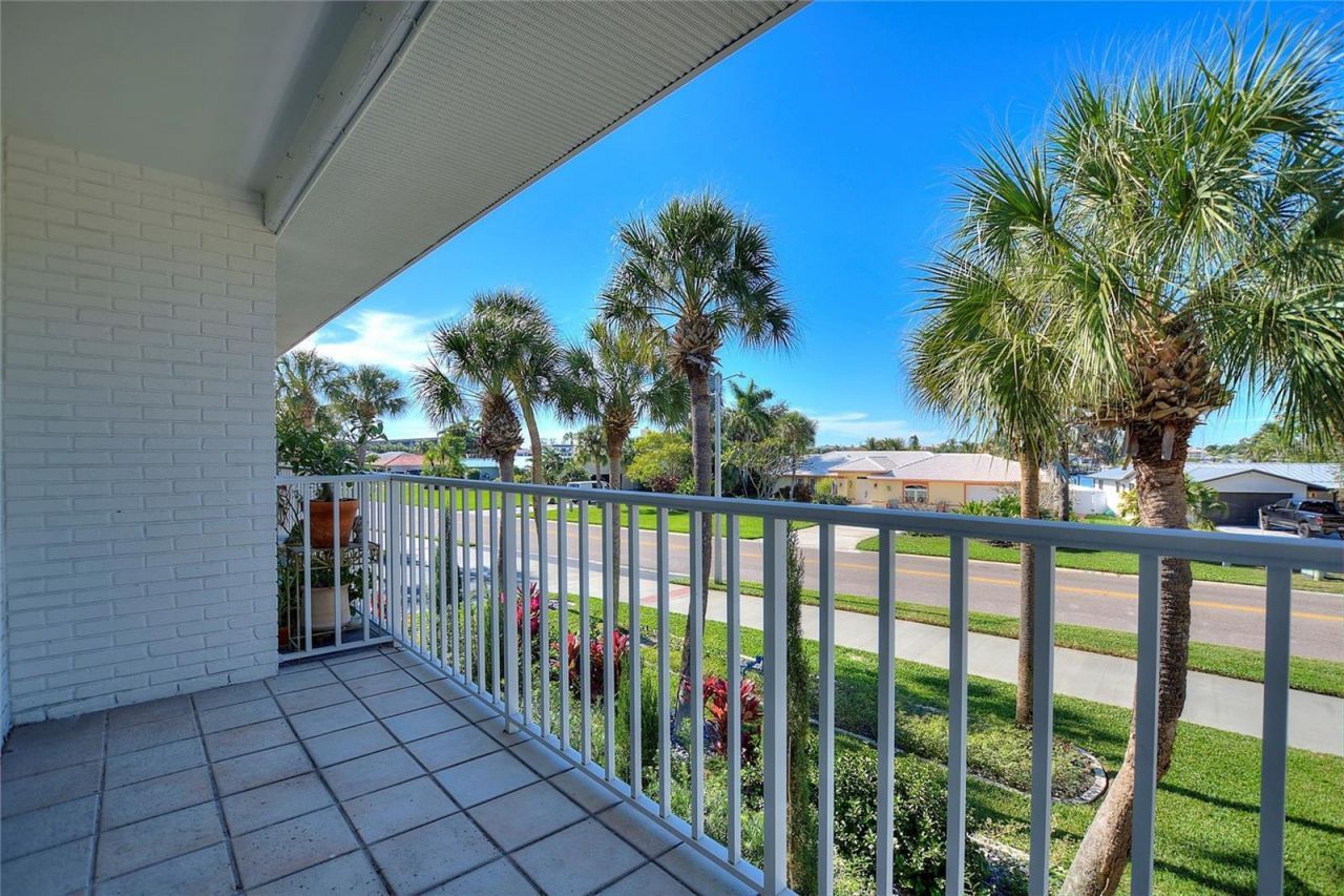 4250 37th Street S, Unit 5, Saint Petersburg, FL 33711 Photo