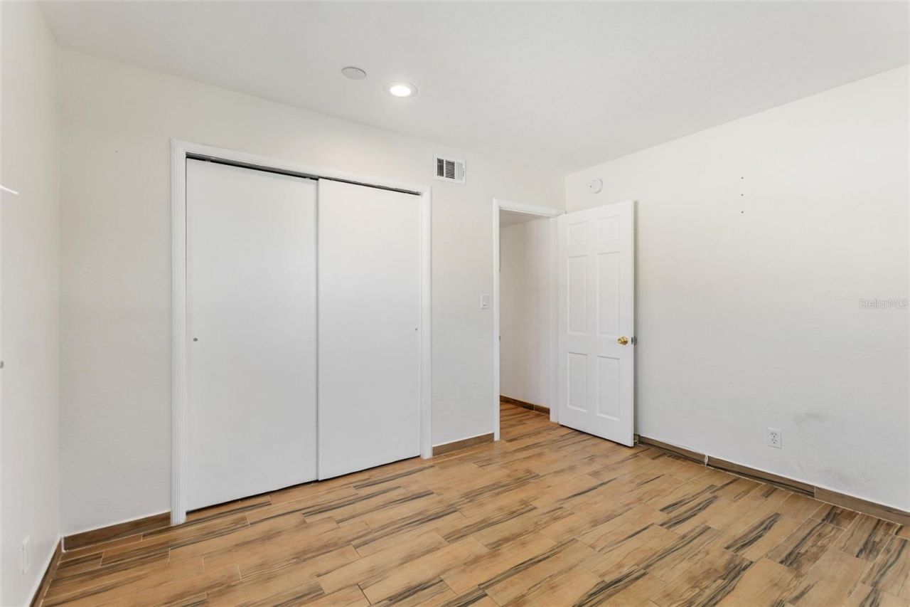 4250 37th Street S, Unit 5, Saint Petersburg, FL 33711 Photo