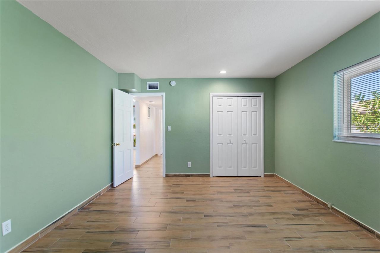 4250 37th Street S, Unit 5, Saint Petersburg, FL 33711 Photo