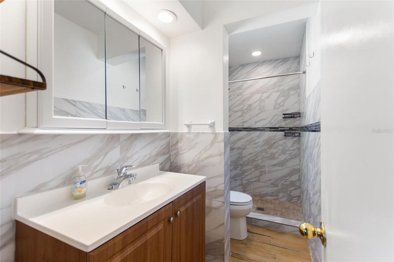 4250 37th Street S, Unit 5, Saint Petersburg, FL 33711 Photo