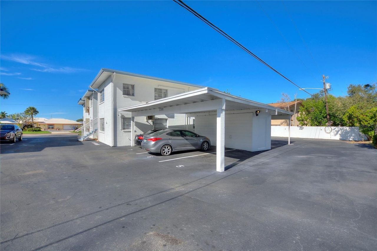 4250 37th Street S, Unit 5, Saint Petersburg, FL 33711 Photo