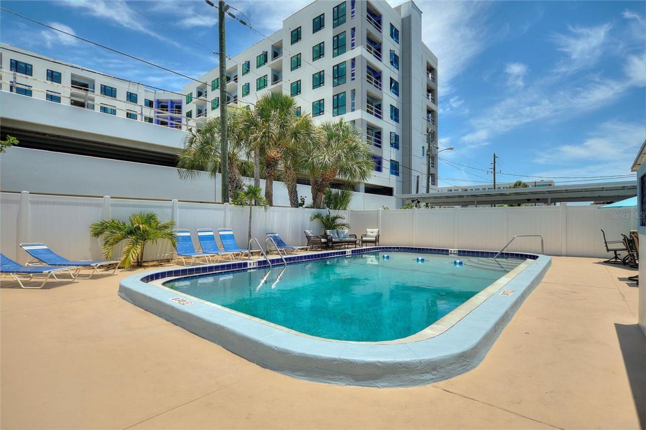 4250 37th Street S, Unit 5, Saint Petersburg, FL 33711 Photo