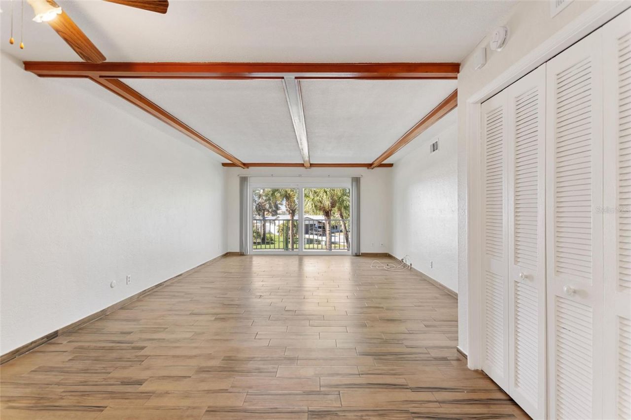 4250 37th Street S, Unit 5, Saint Petersburg, FL 33711 Photo