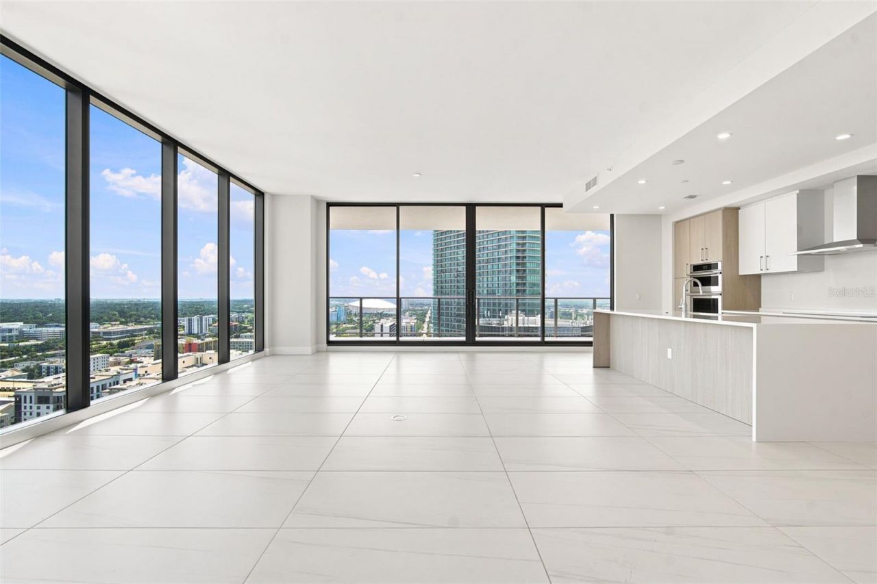275 1st Ave South, Unit 2606, Saint Petersburg, FL 33701 Photo