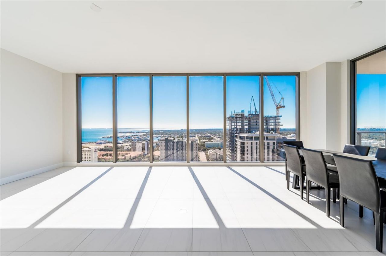 275 1st Ave South, Unit 2606, Saint Petersburg, FL 33701 Photo