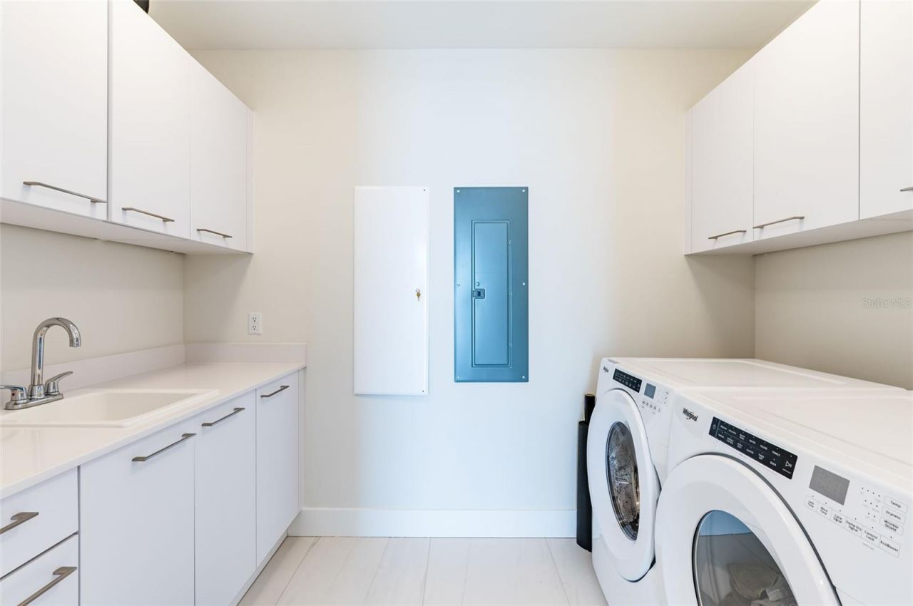 275 1st Ave South, Unit 2606, Saint Petersburg, FL 33701 Photo