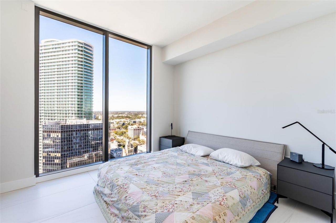 275 1st Ave South, Unit 2606, Saint Petersburg, FL 33701 Photo