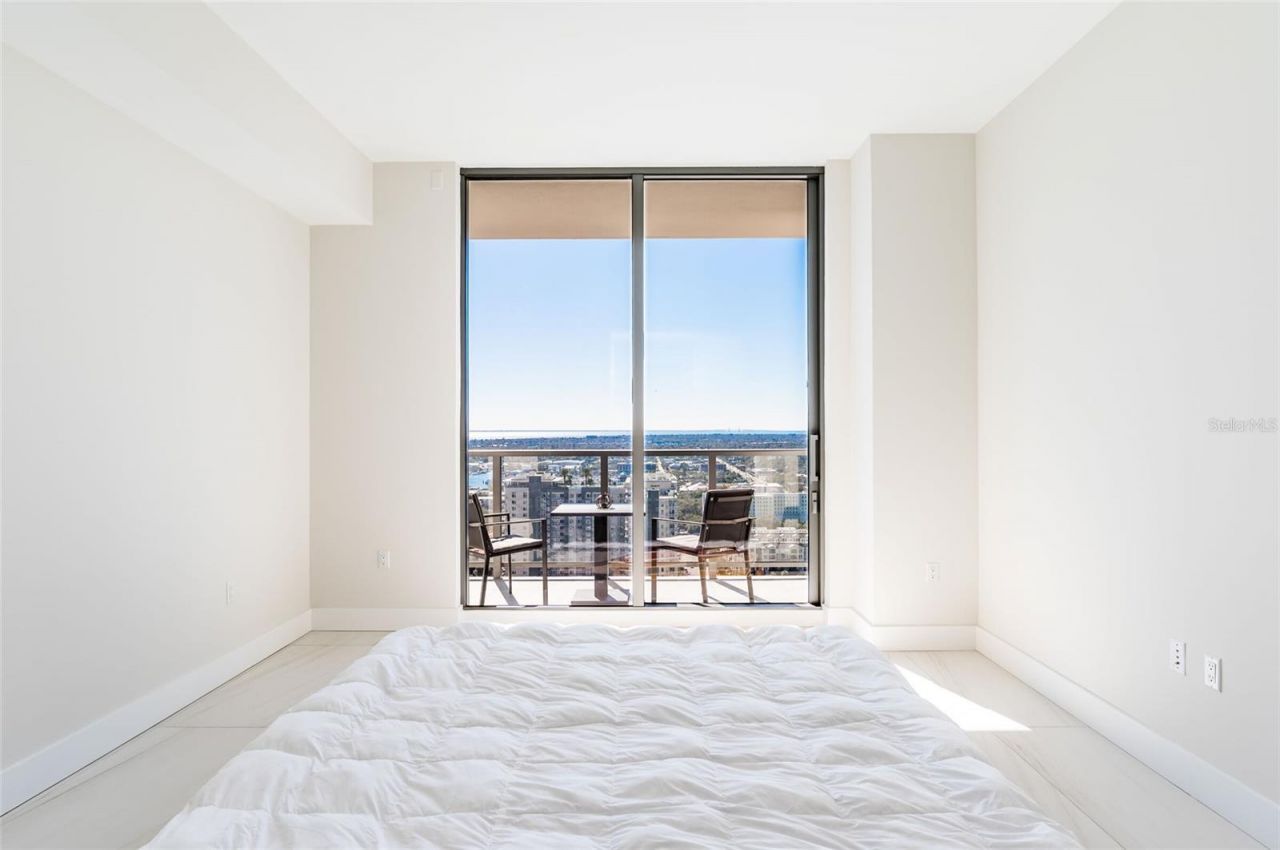 275 1st Ave South, Unit 2606, Saint Petersburg, FL 33701 Photo