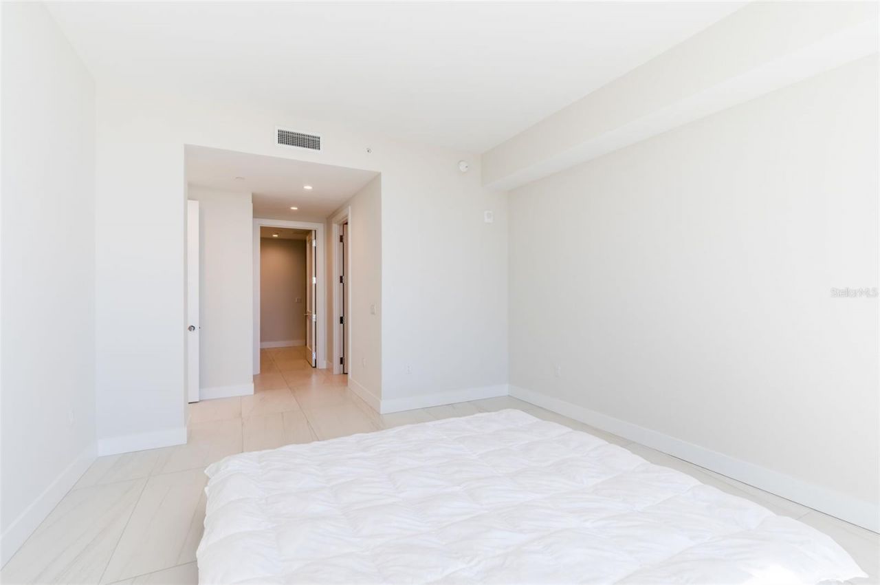 275 1st Ave South, Unit 2606, Saint Petersburg, FL 33701 Photo