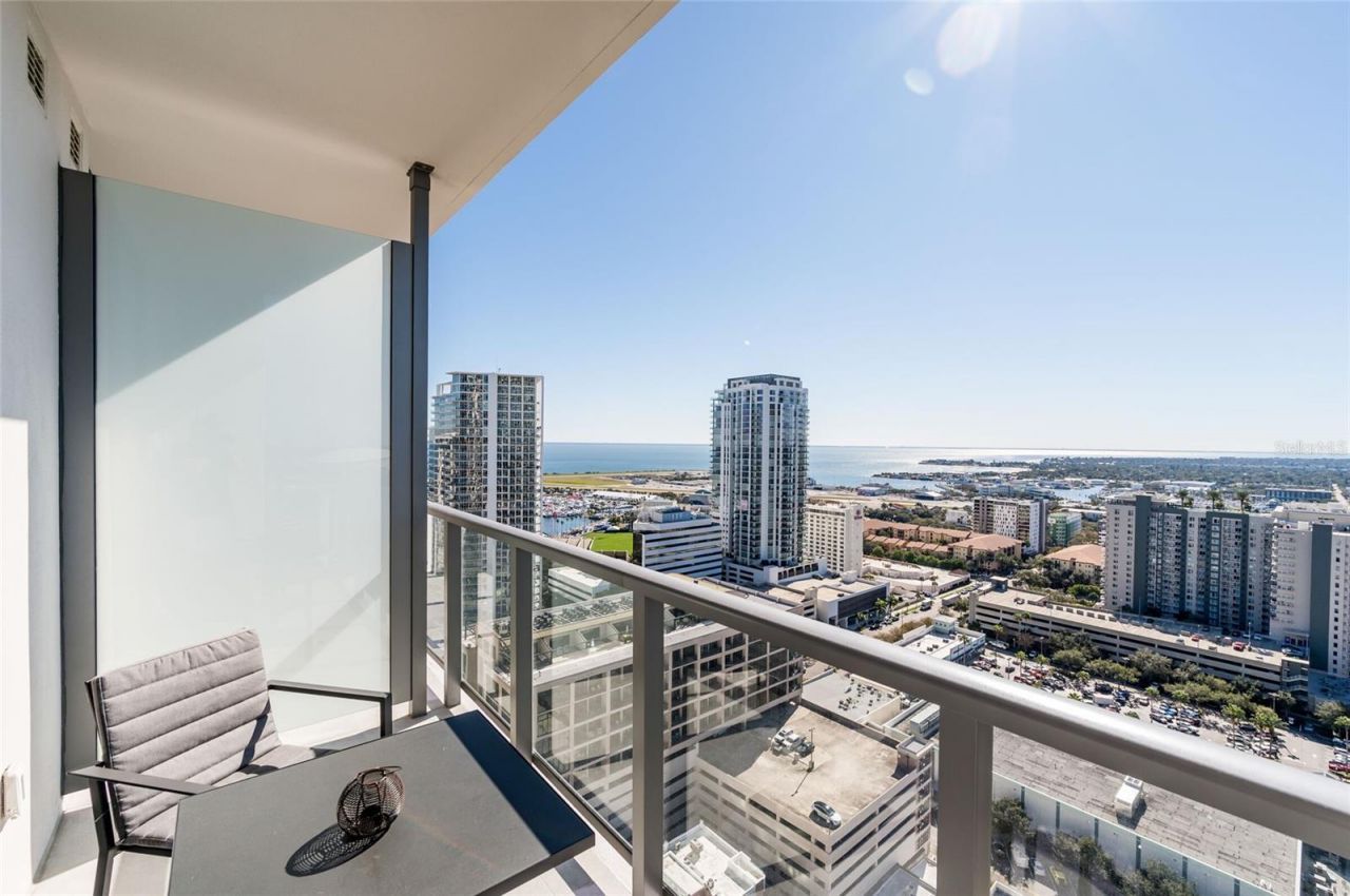 275 1st Ave South, Unit 2606, Saint Petersburg, FL 33701 Photo