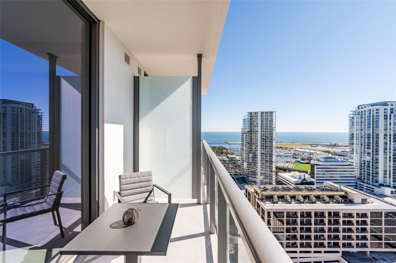 275 1st Ave South, Unit 2606, Saint Petersburg, FL 33701 Photo