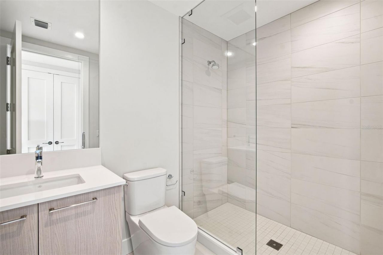 275 1st Ave South, Unit 2606, Saint Petersburg, FL 33701 Photo