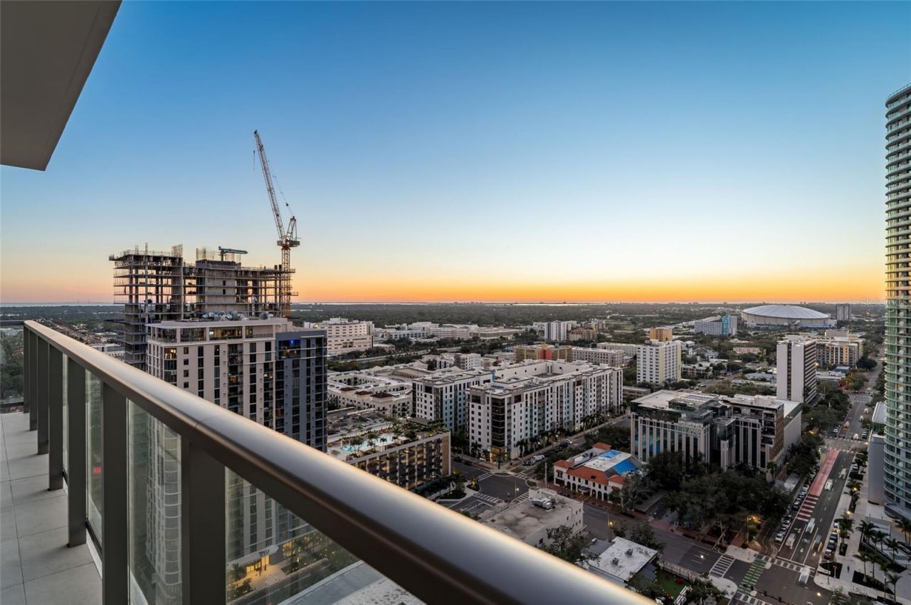 275 1st Ave South, Unit 2606, Saint Petersburg, FL 33701 Photo