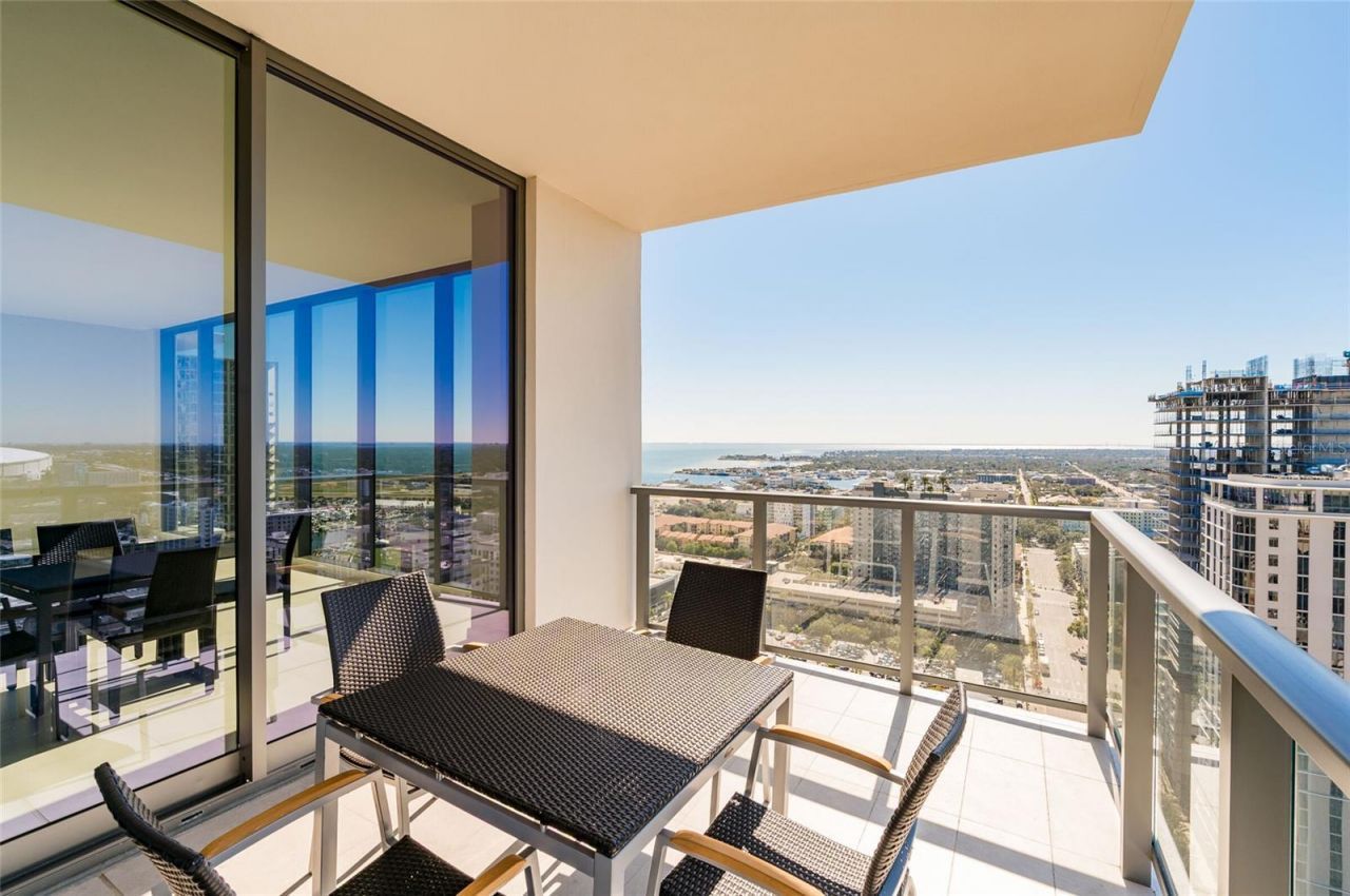 275 1st Ave South, Unit 2606, Saint Petersburg, FL 33701 Photo