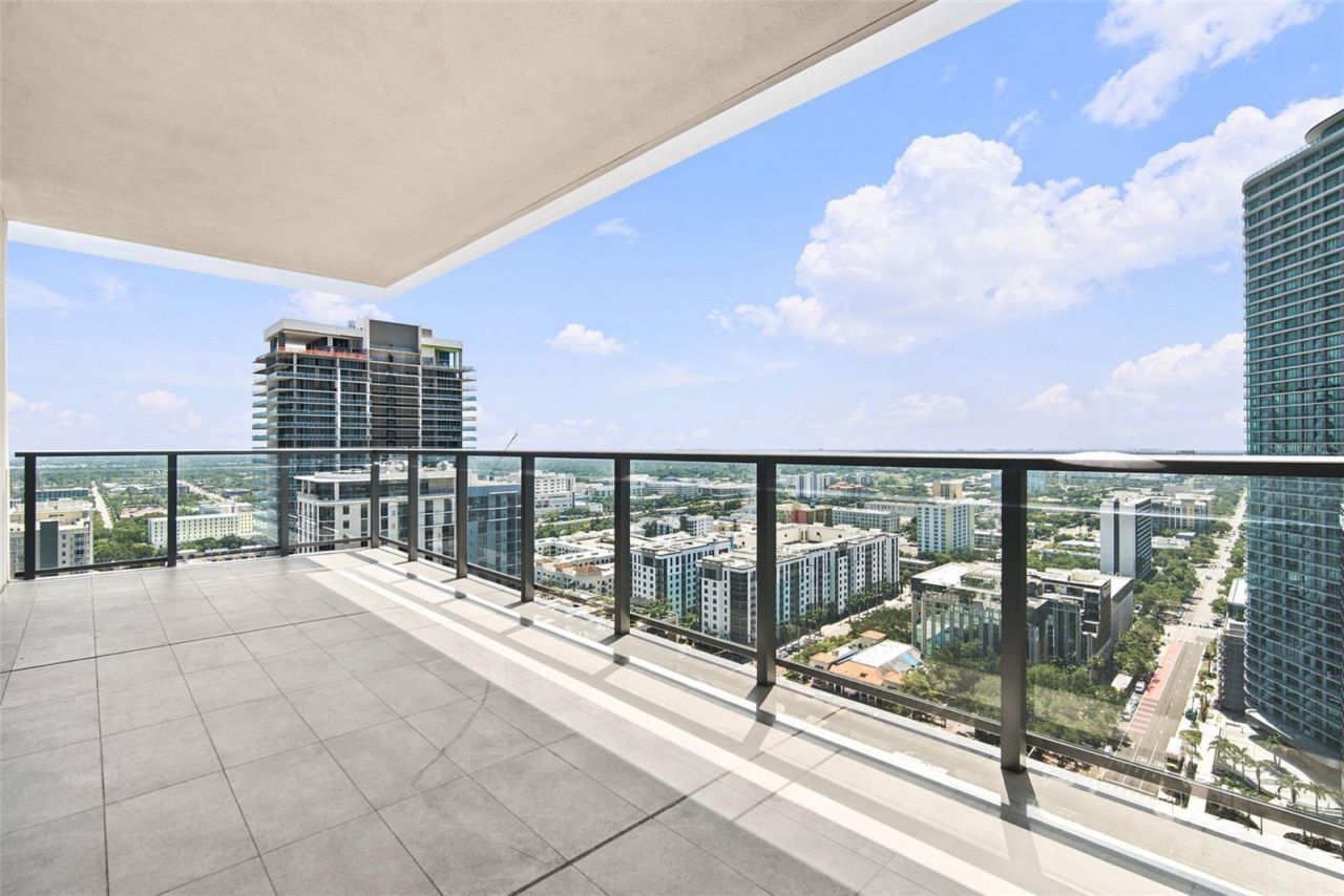 275 1st Ave South, Unit 2606, Saint Petersburg, FL 33701 Photo
