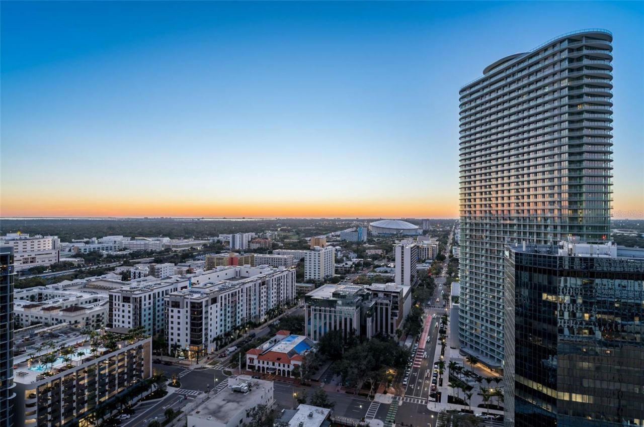 275 1st Ave South, Unit 2606, Saint Petersburg, FL 33701 Photo